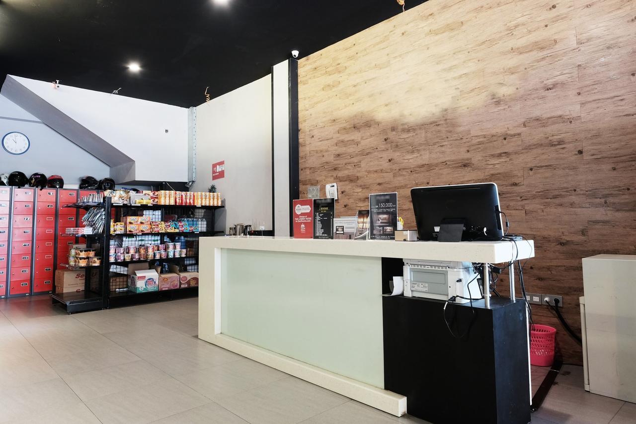 Gedangan Juanda Airportホステル エクステリア 写真